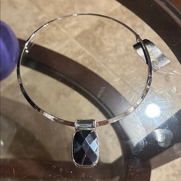 STUNNING Elegant Silver and Black Pendant Necklace - Picture 4 of 5